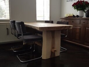 Suar-Baumstamm-Tisch 150 cm