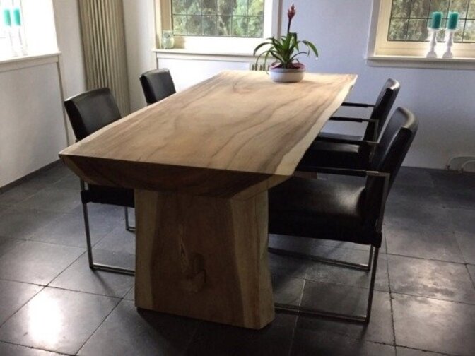 Baumstamm-Tisch Suar Massivholz 230 cm