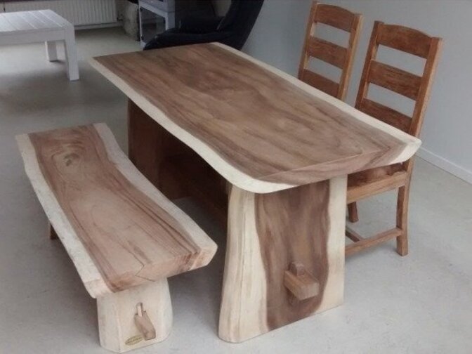 Suar-Baumstamm-Tisch 160 cm