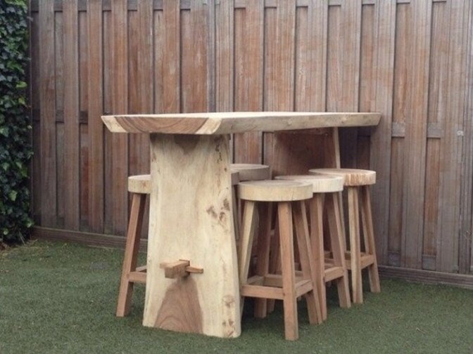 Baumstamm-Hochtisch 220 cm