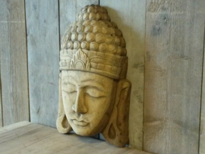 Buddha aus Holz