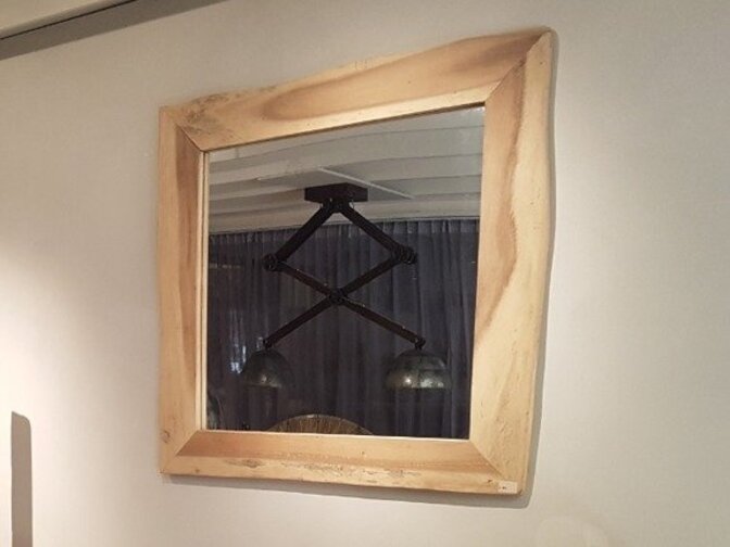 Spiegel – Suar-Baumstamm 80x80 cm