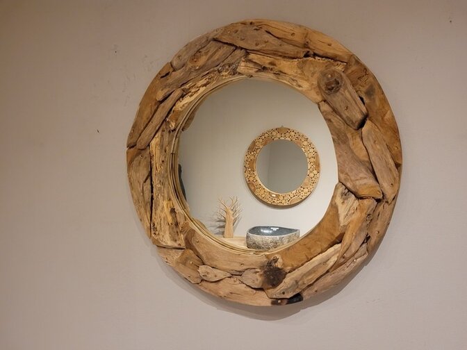 Spiegel mit Rahmen aus Teakholzstücken Ø 80 cm