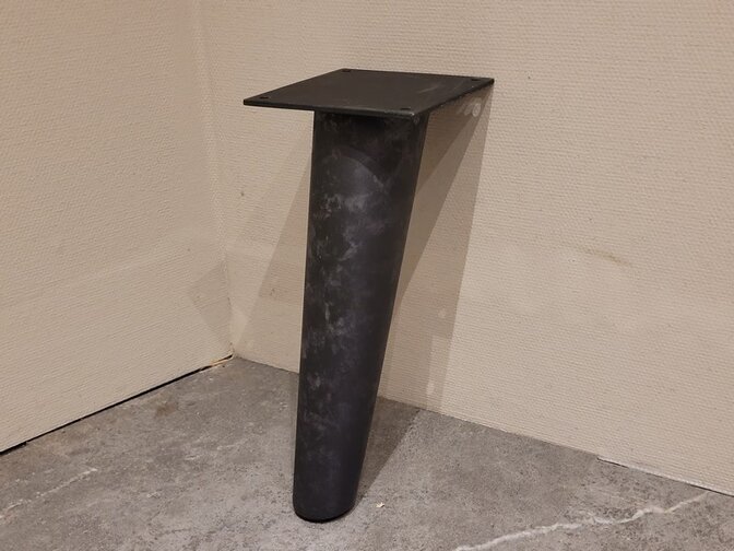 Couchtischbein aus Metall