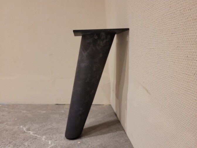 Couchtischbein aus Metall