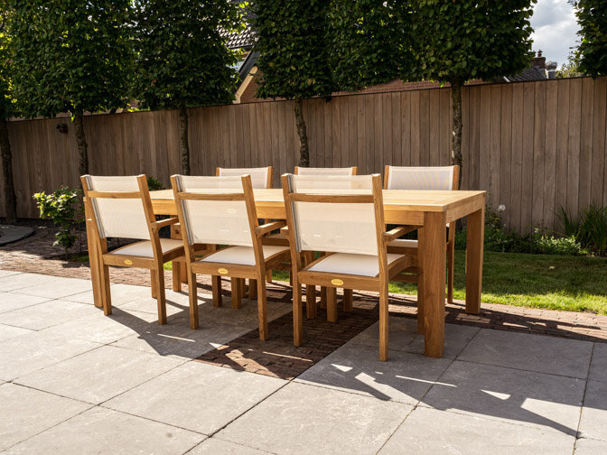 Teak Gartentisch 100x250 mit 6 Batyline Gartenstühlen