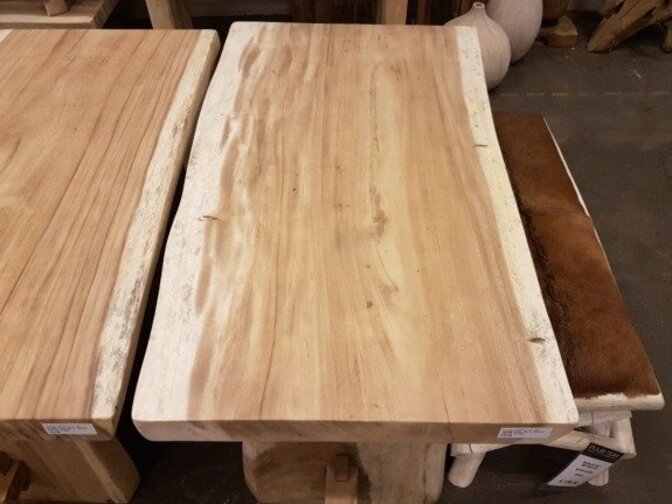 Suar-Baumstamm-Tisch 140 cm