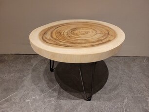 Runder Couchtisch mit Hairpins & Baumstamm-Tischplatte 60 x 41 cm