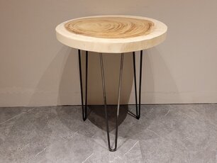 Runder Couchtisch mit Hairpins & Baumstamm-Tischplatte 60 x 74 cm