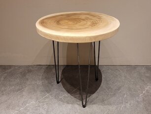 Runder Couchtisch mit Hairpins & Baumstamm-Tischplatte 70x75 cm