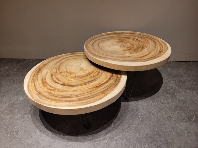 Runder Couchtisch mit Hairpins & Baumstamm-Tischplatte 80x31 cm