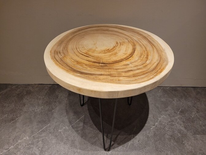 Runder Couchtisch mit Hairpins & Baumstamm-Tischplatte 80x75 cm