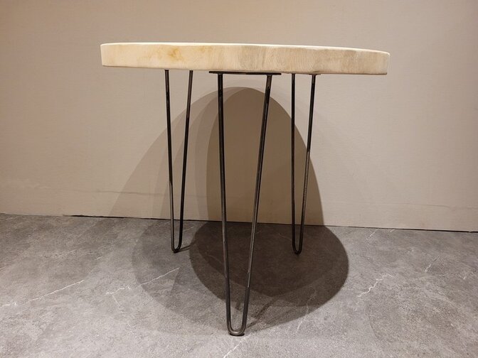 Runder Couchtisch mit Hairpins & Baumstamm-Tischplatte 80x75 cm