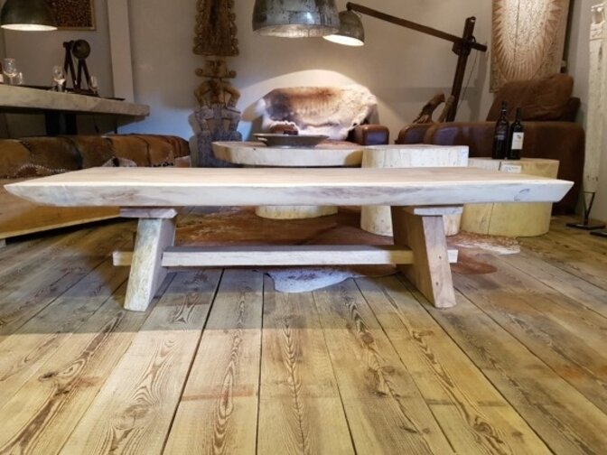 Holz-Tischgestell für Baumstamm-Couchtisch