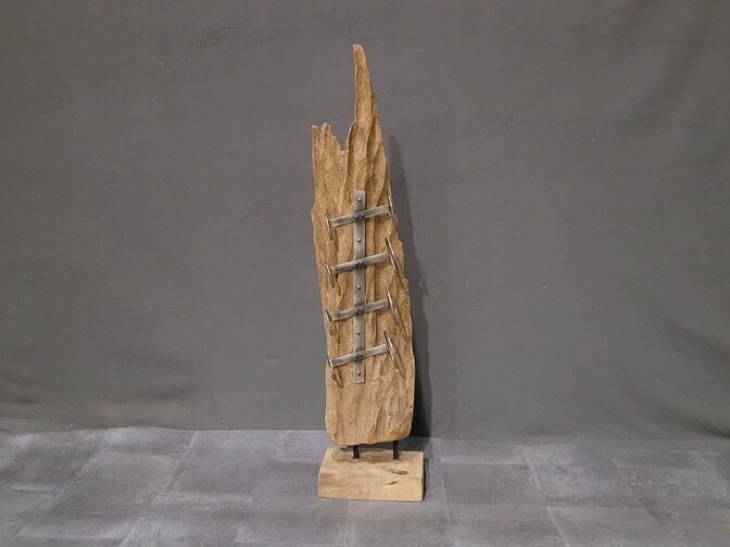 Rustikales Weinregal für 4 Flaschen