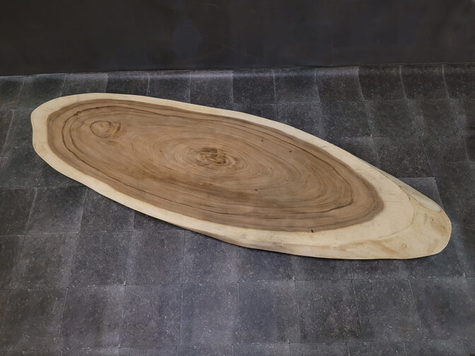 Ovaler Baumstamm-Tisch 80/90 x 250 cm
