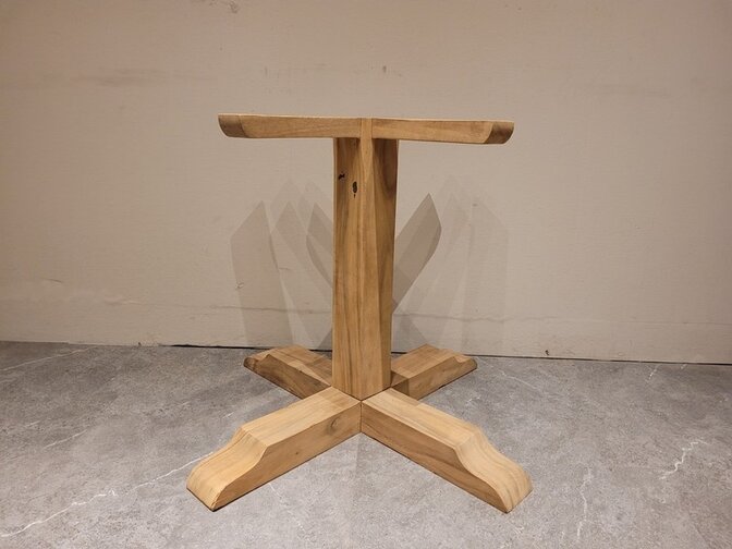 Suar-Säulentischbein für Baumstammtisch