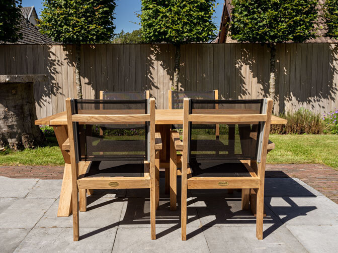 Gartenmöbelgarnitur Bari für 4 Personen mit Gartentisch 90 x 180 cm