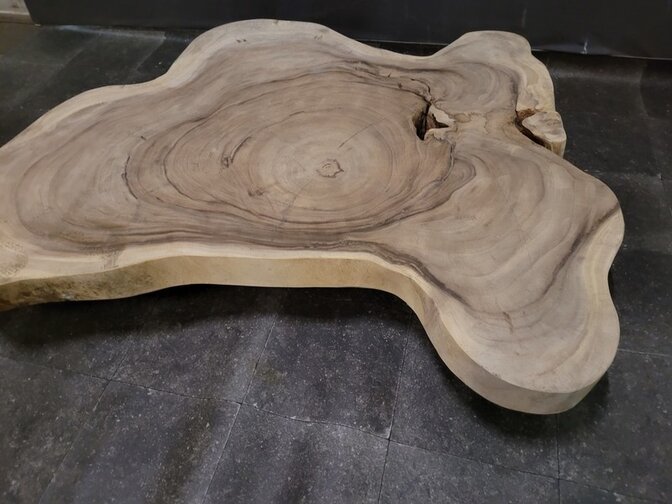 Runder Baumstamm-Tisch 130/150 cm CA27-323