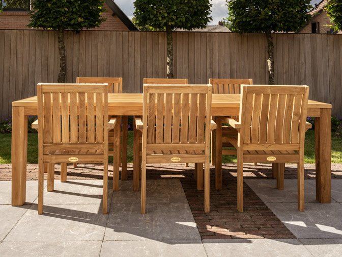 Teak-Gartentisch Verona 250 mit 6 stapelbaren Stühlen Torino Verti