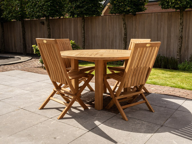 Gartenmöbelgarnitur für 4 Personen mit rundem Gartentisch und 4 Klappstühlen Asti