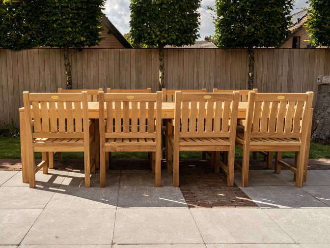 Gartenmöbelgarnitur für 8 Personen mit 300 cm langem Gartentisch Verona und Blockholzstühlen