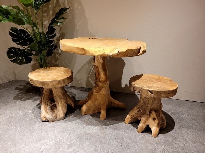 Beistelltisch aus Wurzelholz 80 x 67 cm