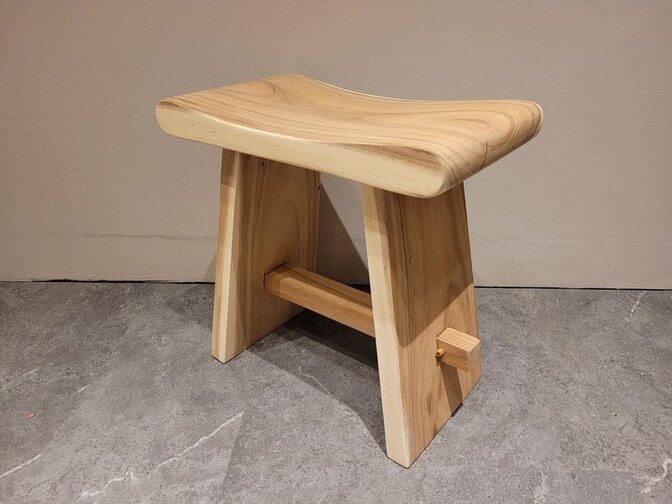 Japanischer Hocker – Suar-Holz