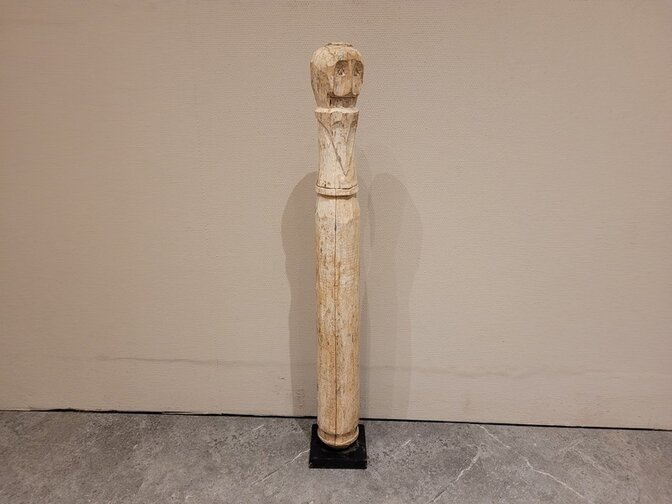Houten beeld - Patok - 10x10x75cm