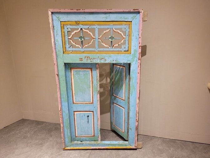 Altes orientalisches Fenster – 95 x 160 x 9 cm