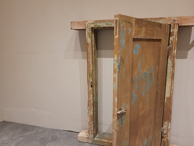 Indonesischer Fensterrahmen mit Tür – 80 x 100 x 9 cm