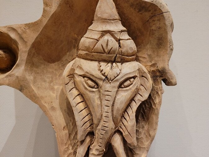 Elefantenskulptur – 35 x 50 x 10 cm – 01