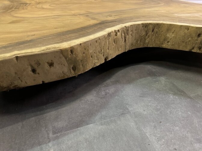 Rundtisch aus Baumstamm 235/245 cm CA12-124