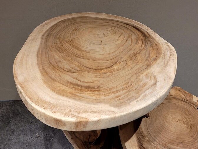 Große Etagere - Suar-Holz - 90x70x90 cm