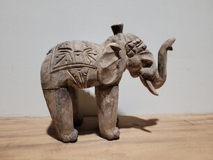 Stehender Elefant 30x30cm