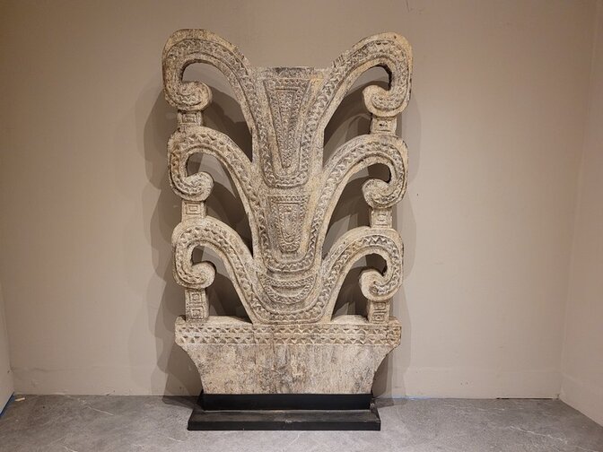 Alte indonesische Skupltur – 90 x 190 cm