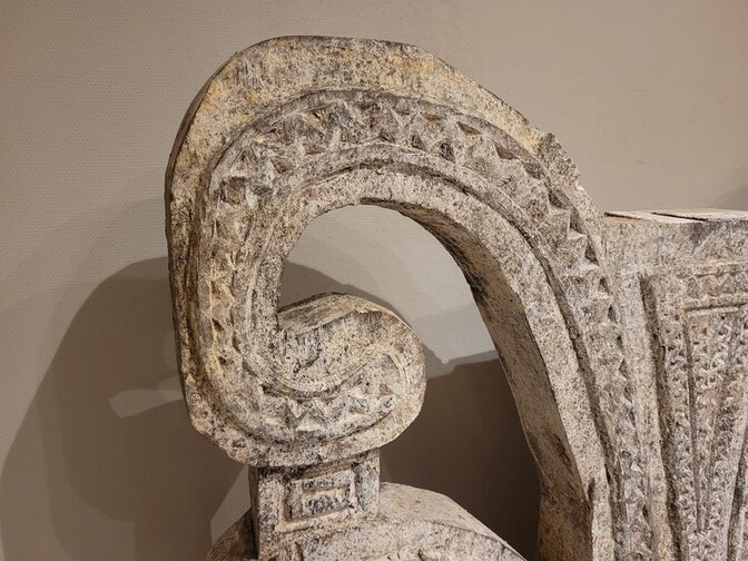 Alte indonesische Skupltur – 90 x 190 cm