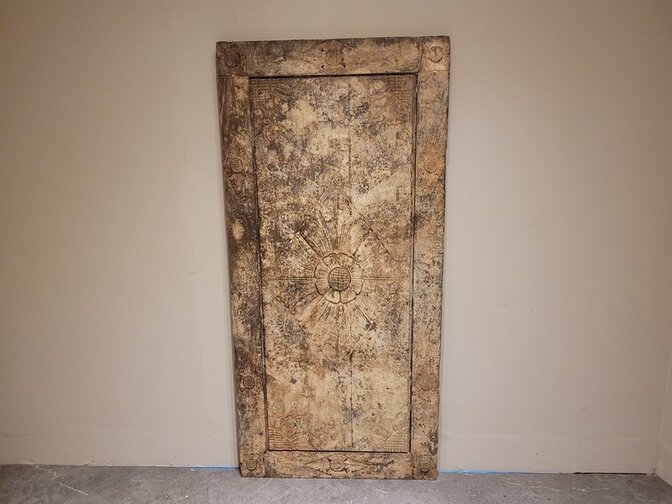 Wanddekoration mit Holzschnitzerei – 75 x 160 x 4 cm