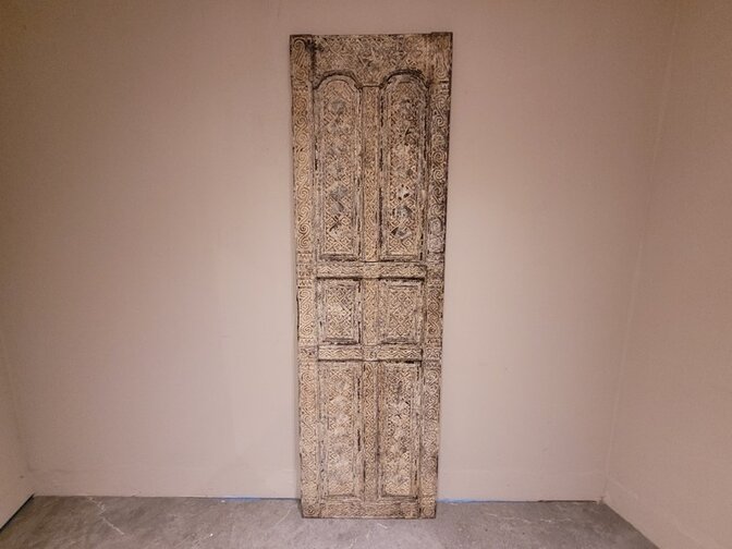Wanddekoration aus Holzschnitzerei – 60 x 190 x 3 cm