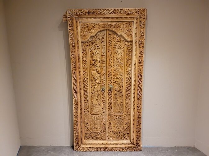 Tür mit Rahmen – Holzschnitzerei – 100 x 200 cm