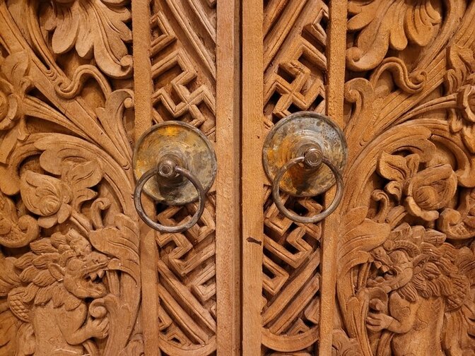 Tür mit Rahmen – Holzschnitzerei – 100 x 200 cm