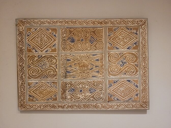 Wandpaneel mit Holzschnitzereien 100 x 70 cm