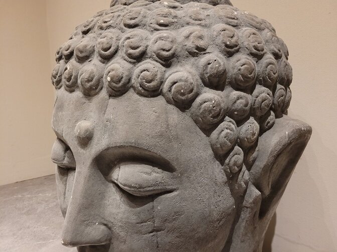 Buddha-Kopf – 110 cm – grau