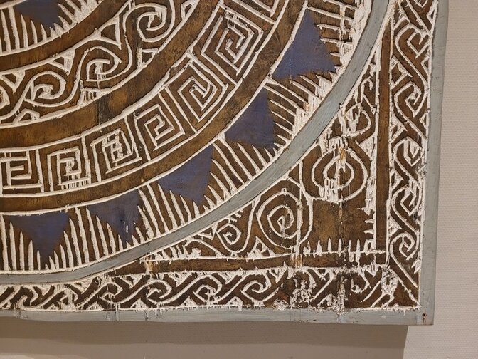 Wanddekoration mit Holzschnitzerei 120 x 110 cm – SKA24106-09