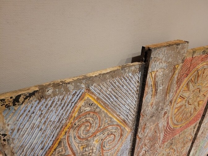 Wanddekoration mit Holzschnitzerei 200 x 130 cm – TA24102-01