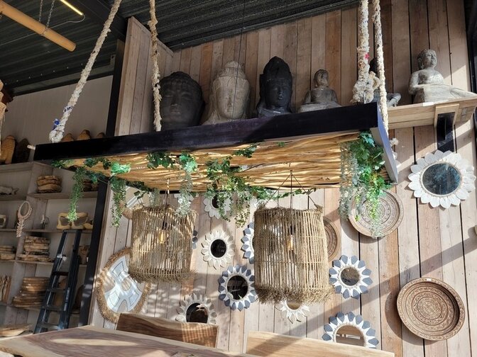 Holzrahmen mit Ästen für Deckendekoration – 150 x 250 cm