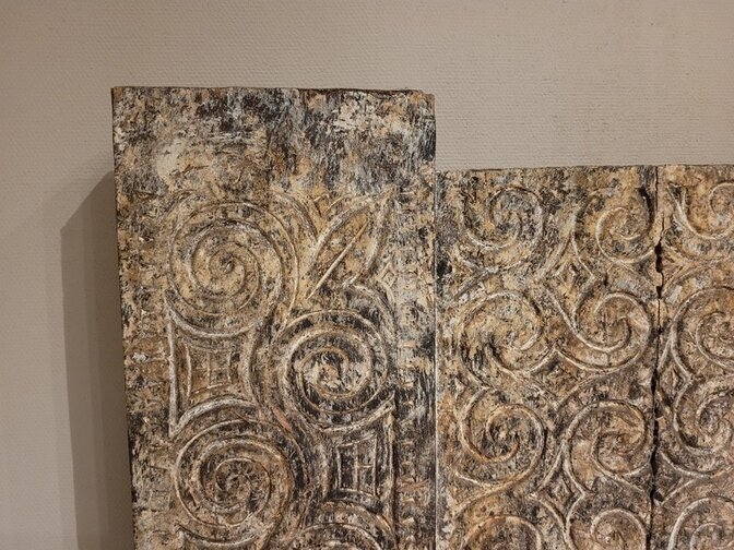 Wandpaneel mit Holzschnitzerei 145x170x10cm