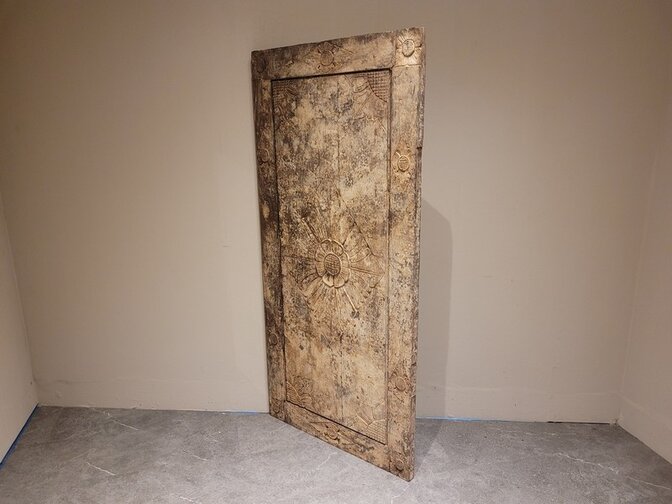 Wanddekoration mit Holzschnitzerei – 75 x 160 x 4 cm