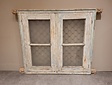 Alter Fensterrahmen mit Gitter – 160 x 125 x 13 cm