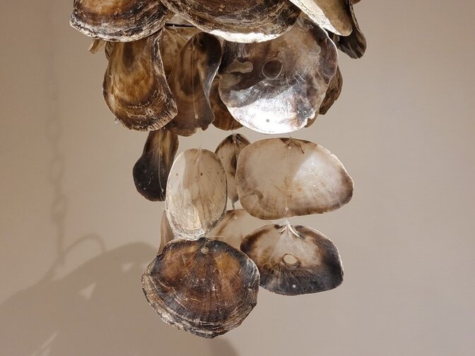 Lampenschirm mit Austernschalen – 35 x 60 cm